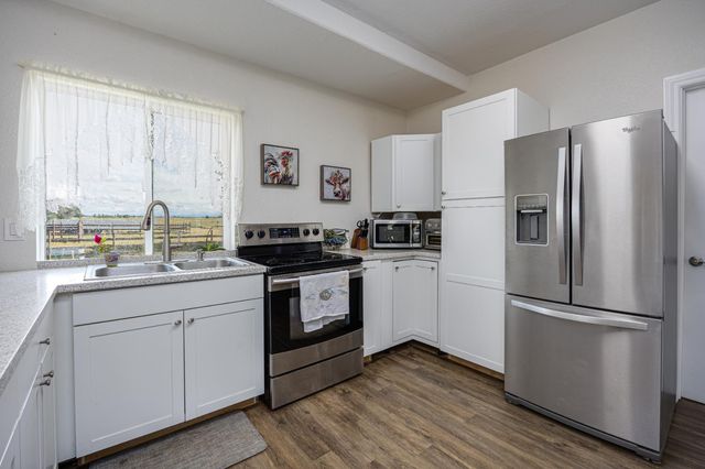 5660 William Ln, Lincoln, CA 95648