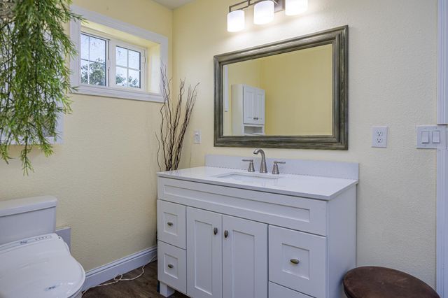 5660 William Ln, Lincoln, CA 95648