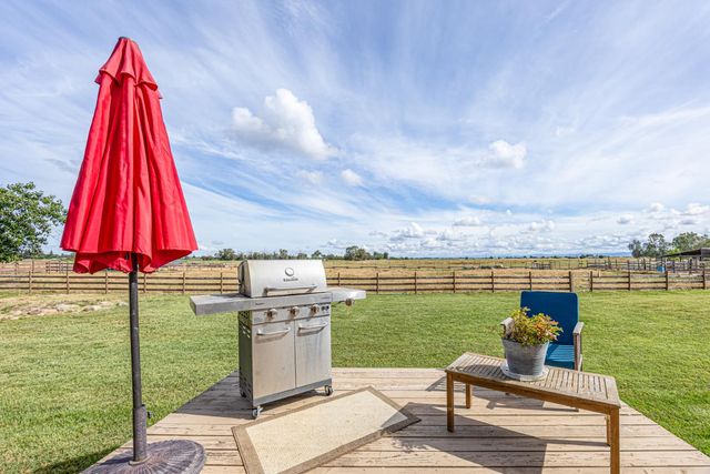 5660 William Ln, Lincoln, CA 95648