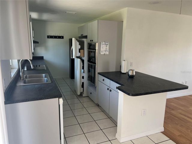 10934 FREEDOM BOULEVARD, Seminole, FL 33772