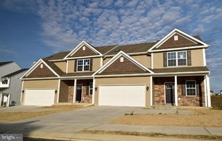 116 SUNGLO DR, Leesport, PA 19533