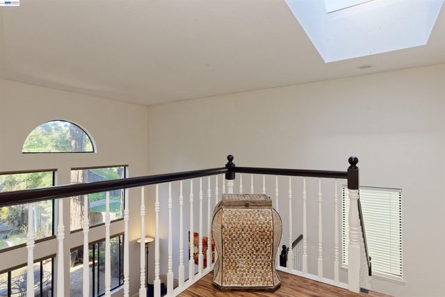 4903 Stoneridge Ct, Oakland, CA 94605