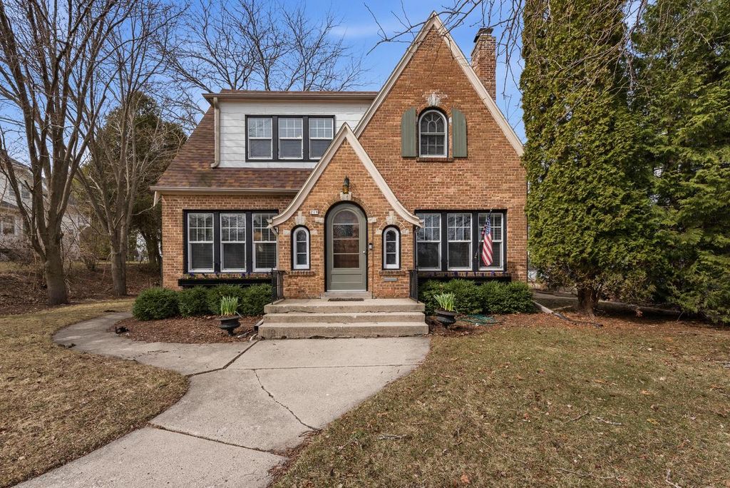 219 S Webster STREET, Port Washington, WI 53074