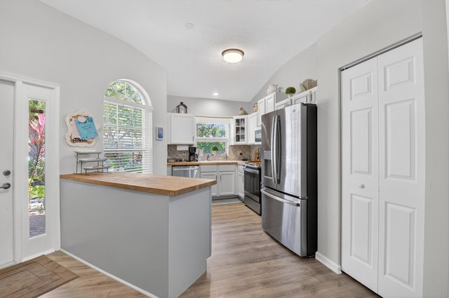 8446 Vía Serena, Boca Raton, FL 33433