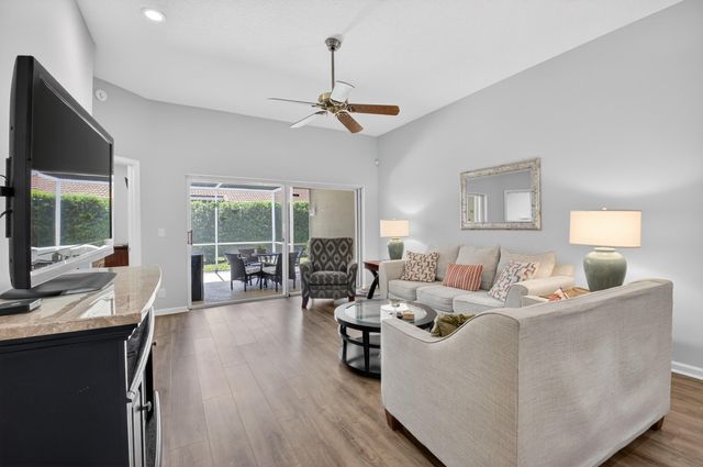 8446 Vía Serena, Boca Raton, FL 33433