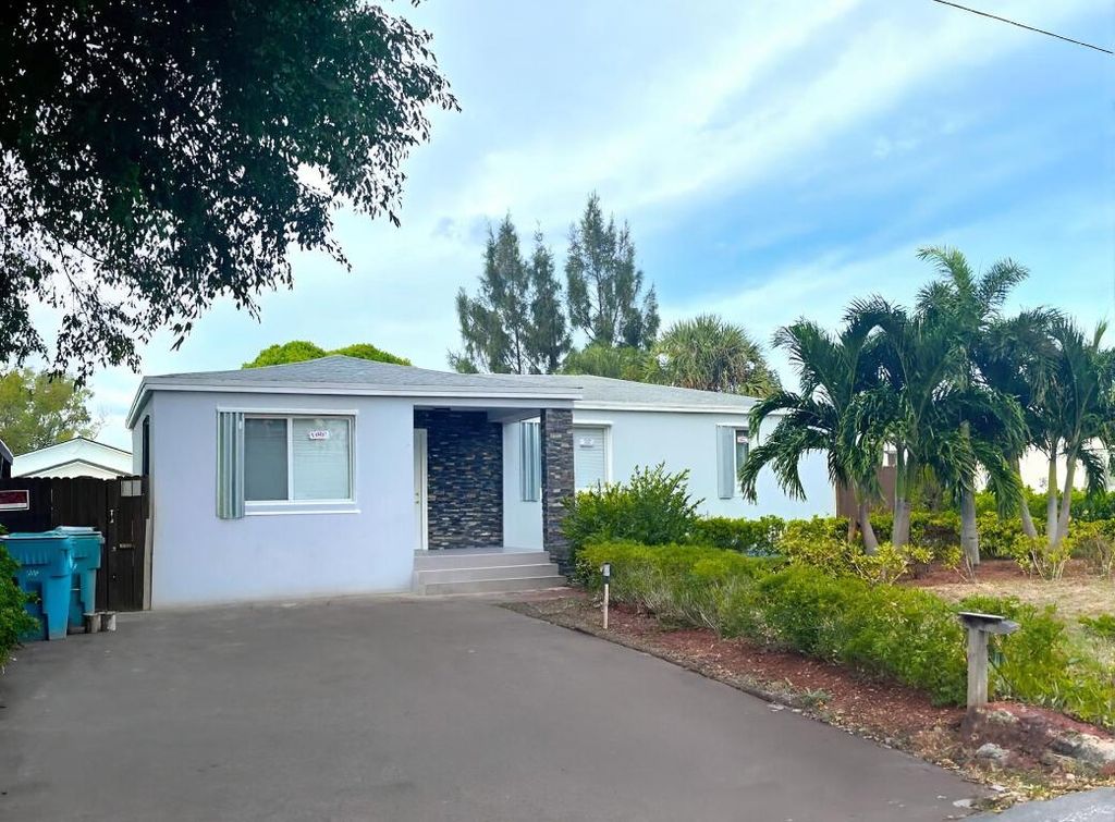 233 NW 6th Avenue, Boynton Beach, FL 33435