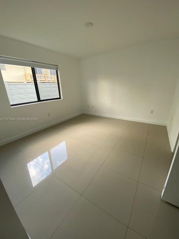 423 E 27th St 102, Hialeah, FL 33013