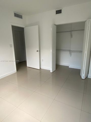 423 E 27th St 102, Hialeah, FL 33013