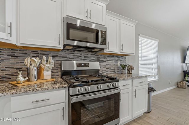 13912 LOREINA LUZ Avenue, El Paso, TX 79928