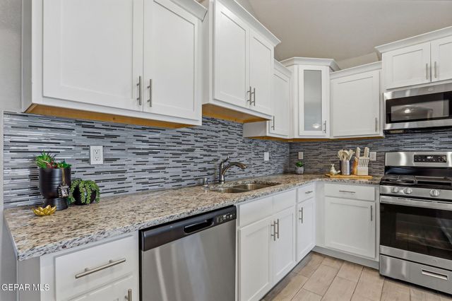 13912 LOREINA LUZ Avenue, El Paso, TX 79928