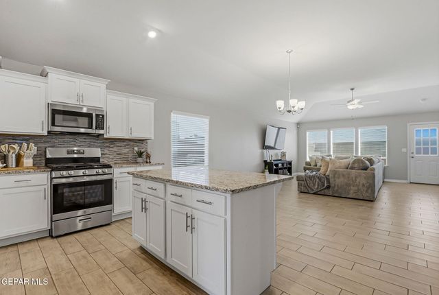 13912 LOREINA LUZ Avenue, El Paso, TX 79928