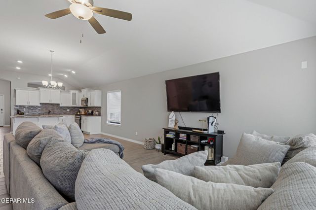 13912 LOREINA LUZ Avenue, El Paso, TX 79928