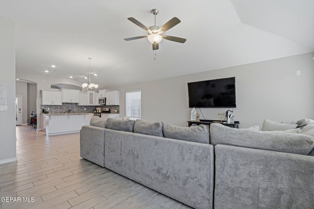 13912 LOREINA LUZ Avenue, El Paso, TX 79928