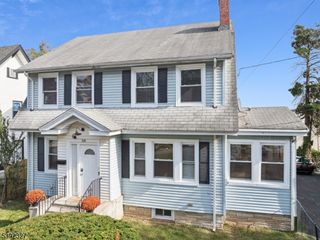58 Chapman Pl, Irvington Twp., NJ 07111