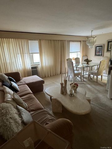 151-15 84th Street 3H, Howard Beach, NY 11414