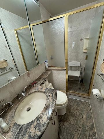 151-15 84th Street 3H, Howard Beach, NY 11414