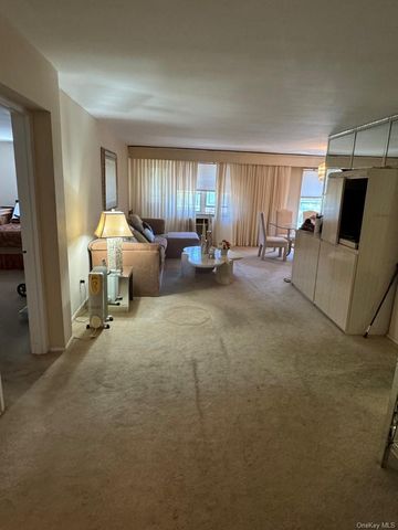 151-15 84th Street 3H, Howard Beach, NY 11414