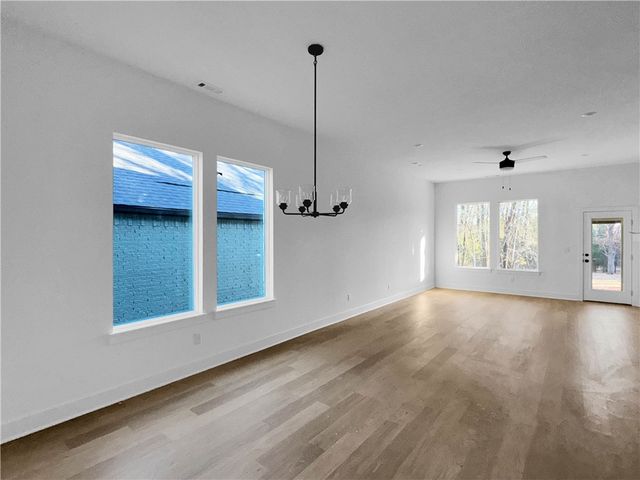 1810 E Fiji Street, Fayetteville, AR 72701