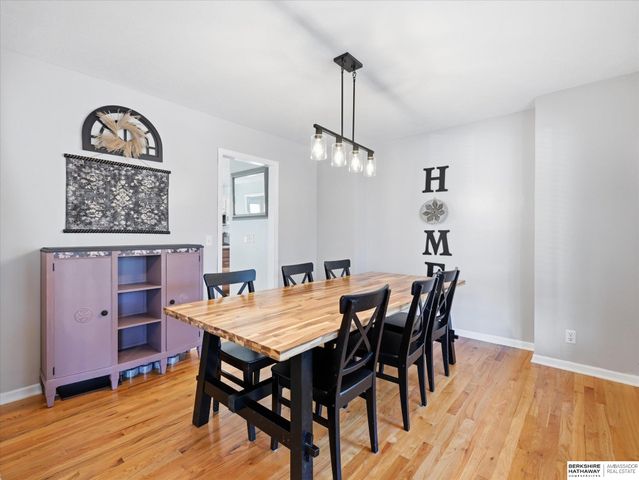 1117 Creighton Road, Papillion, NE 68046