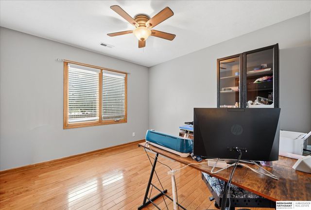 1117 Creighton Road, Papillion, NE 68046
