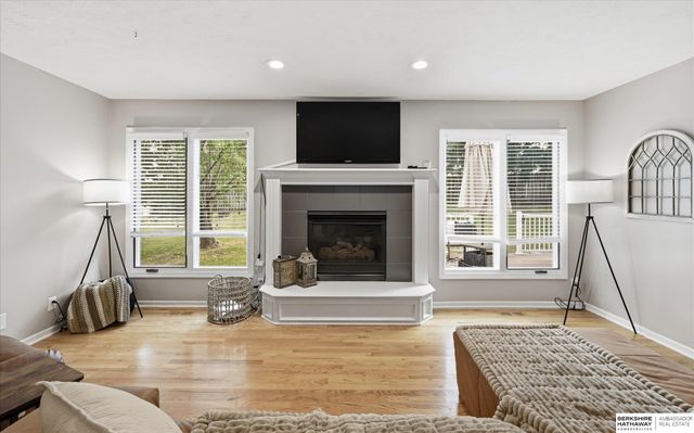 1117 Creighton Road, Papillion, NE 68046