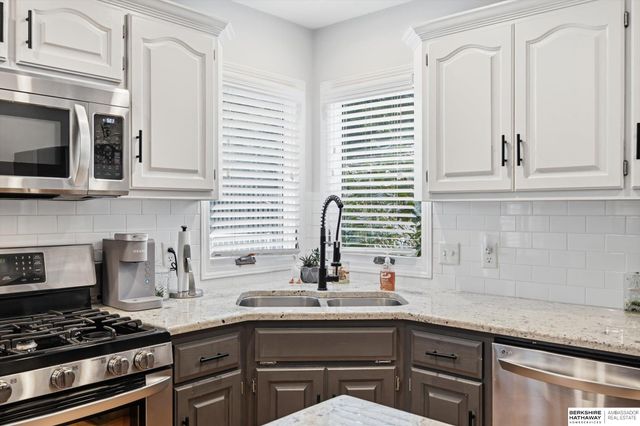 1117 Creighton Road, Papillion, NE 68046