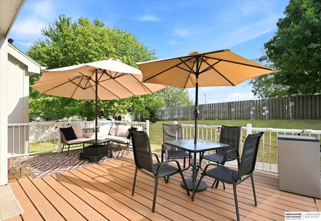 1117 Creighton Road, Papillion, NE 68046