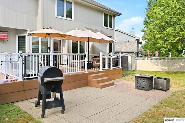 1117 Creighton Road, Papillion, NE 68046