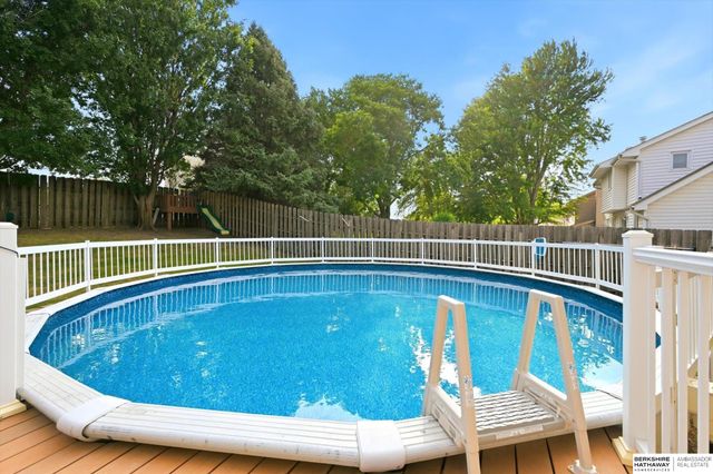 1117 Creighton Road, Papillion, NE 68046