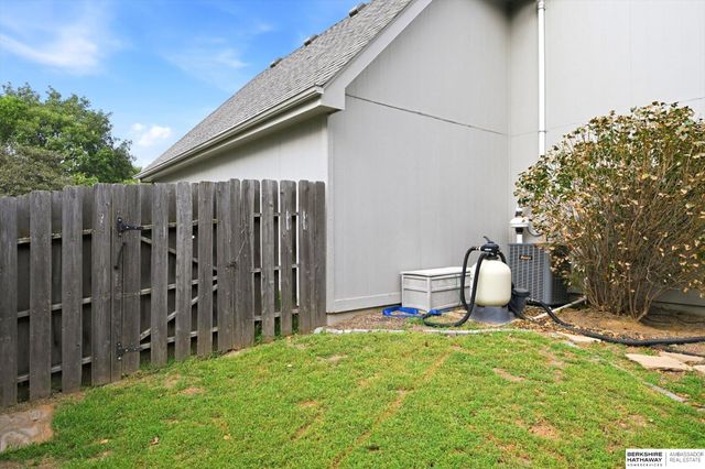 1117 Creighton Road, Papillion, NE 68046