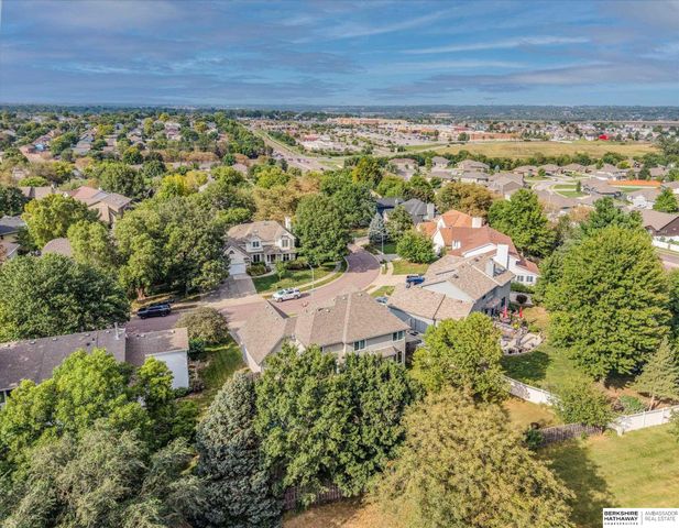 1117 Creighton Road, Papillion, NE 68046