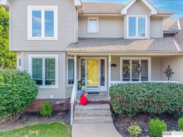 1117 Creighton Road, Papillion, NE 68046