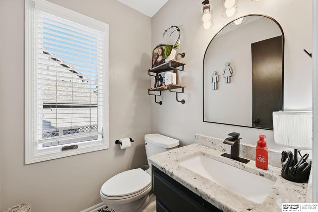 1117 Creighton Road, Papillion, NE 68046