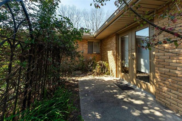 2439 Oaklawn, Lake Charles, LA 70605