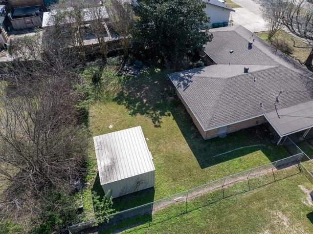 2439 Oaklawn, Lake Charles, LA 70605