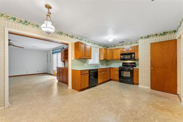 2439 Oaklawn, Lake Charles, LA 70605