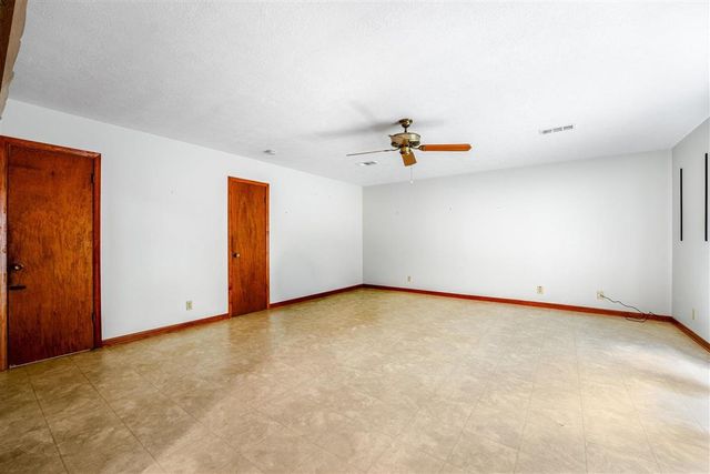 2439 Oaklawn, Lake Charles, LA 70605