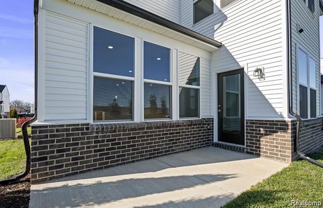 5570 E Spaniel Drive, Ann Arbor, MI 48108