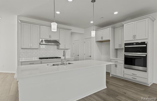 5570 E Spaniel Drive, Ann Arbor, MI 48108