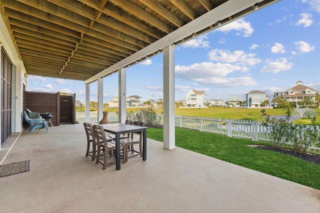 25615 Spotted Sandpiper Drive, Galveston, TX 77554