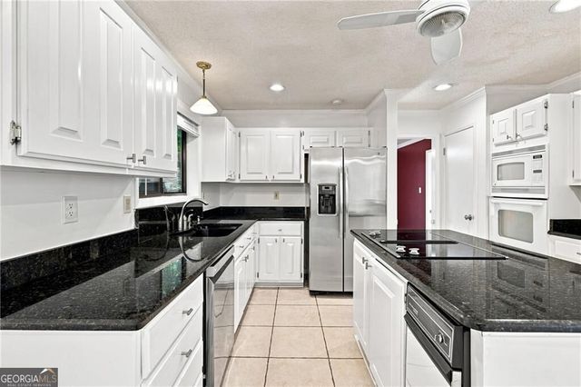 715 Lake Top Way, Roswell, GA 30076
