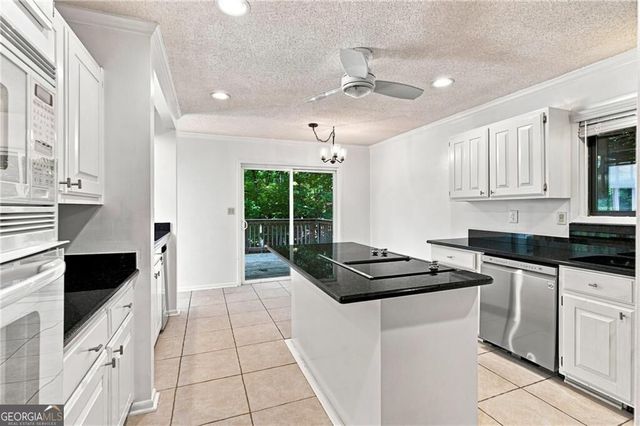 715 Lake Top Way, Roswell, GA 30076