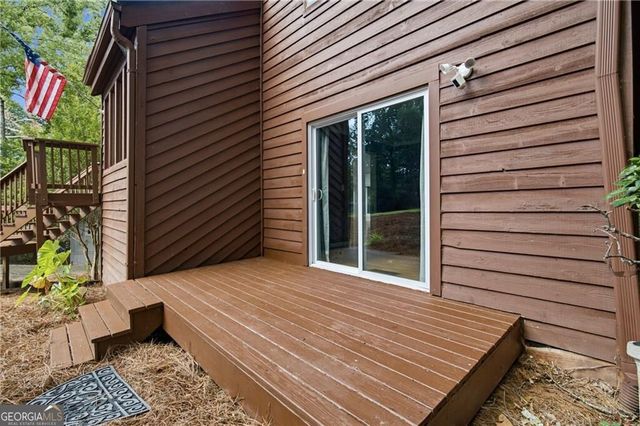 715 Lake Top Way, Roswell, GA 30076