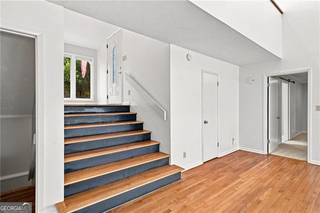 715 Lake Top Way, Roswell, GA 30076