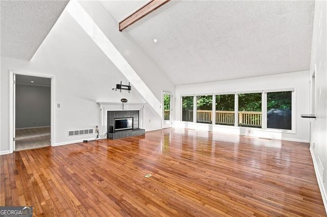 715 Lake Top Way, Roswell, GA 30076