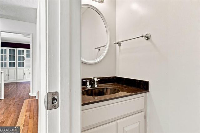 715 Lake Top Way, Roswell, GA 30076