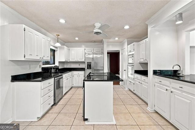 715 Lake Top Way, Roswell, GA 30076