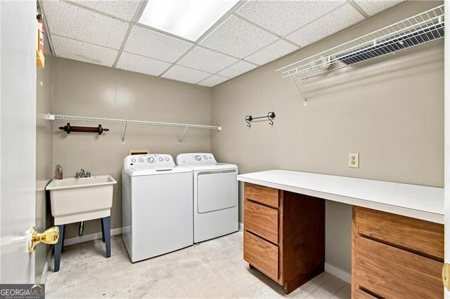 715 Lake Top Way, Roswell, GA 30076