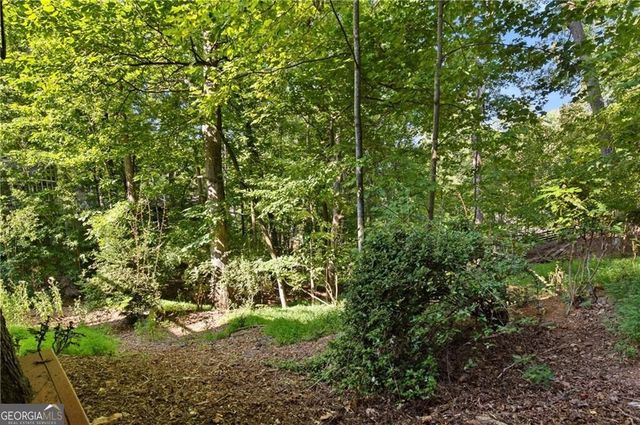 715 Lake Top Way, Roswell, GA 30076