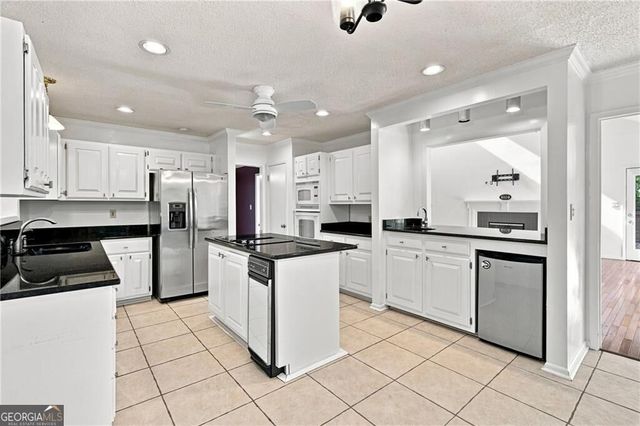 715 Lake Top Way, Roswell, GA 30076